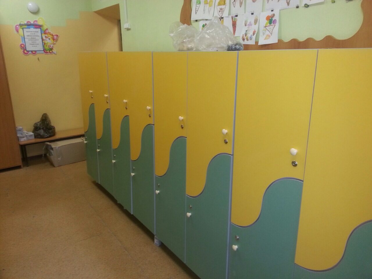 Шкафы детские для раздевалки доу
